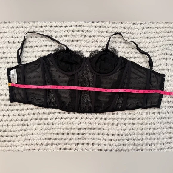 KATHY Vintage-Inspired Whimisgoth Feminine Edgy Glam Black Lace Corset Top Sz M - Picture 16 of 16